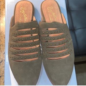 Seychelles Olive Green Suede Shoe